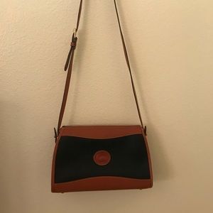Vintage Dooney & Bourke crossbody